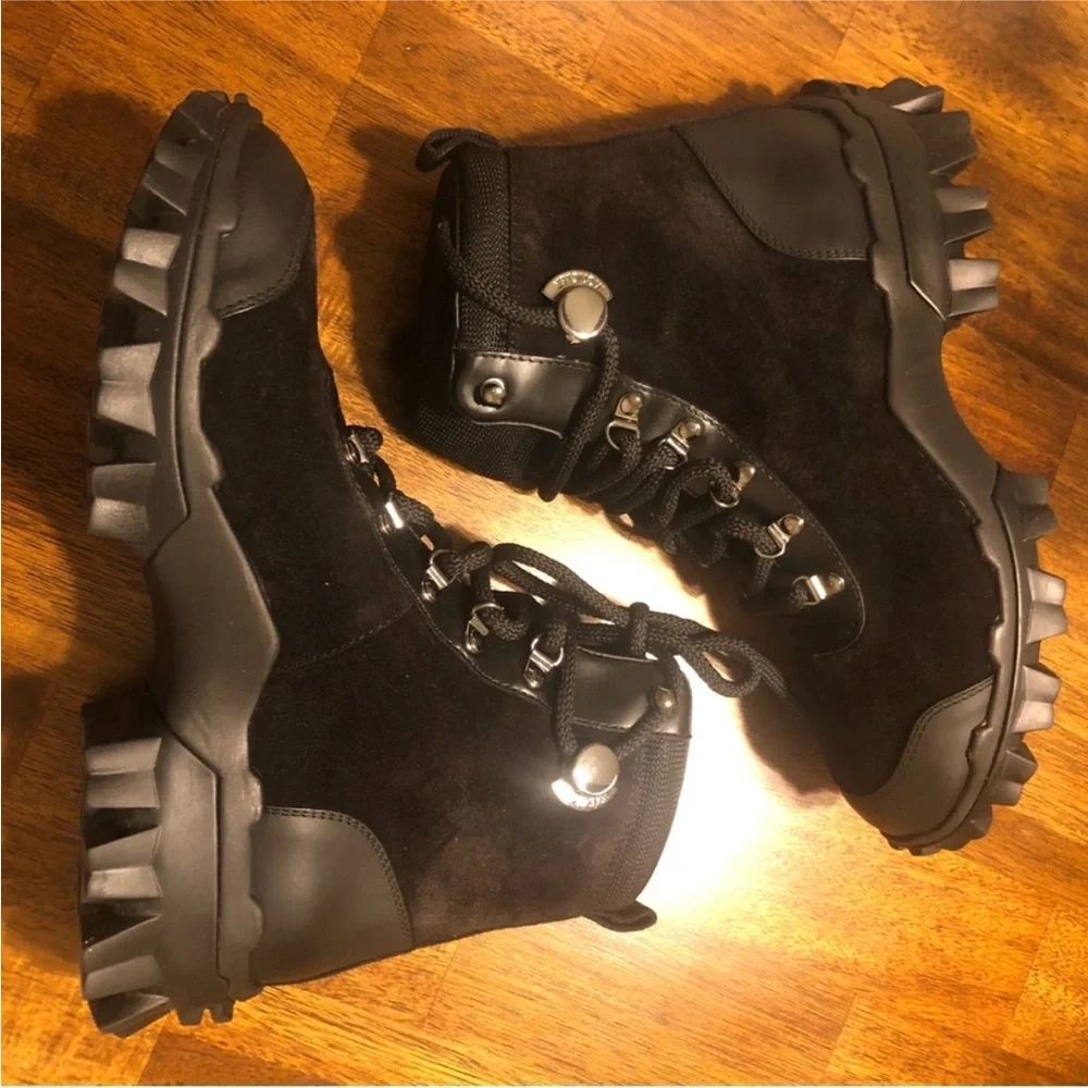 Moncler hiking boots new in box size 38.5. - Picture 5 of 12